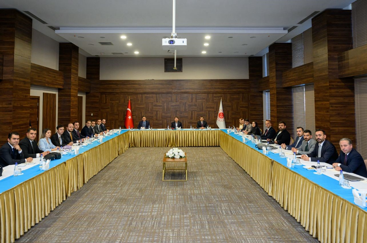 Bakan Tunç: "Terör örgütü silah bırakırsa kanun çıkacak gibi pazarlık söz konusu değil" 5 bakan tunc teror orgutu silah birakirsa kanun cikacak gibi pazarlik soz konusu degil 1