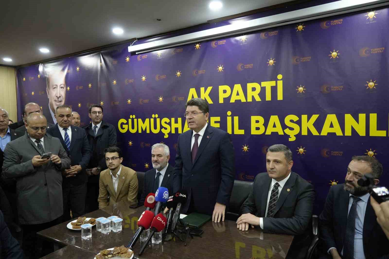 Bakan Tunç: "Ülkeyi yönetsin dedikleri Kılıçdaroğlu’na demediklerini bırakmıyorlar" 10 bakan tunc ulkeyi yonetsin dedikleri kilicdarogluna demediklerini birakmiyorlar 6 99WD5ypM