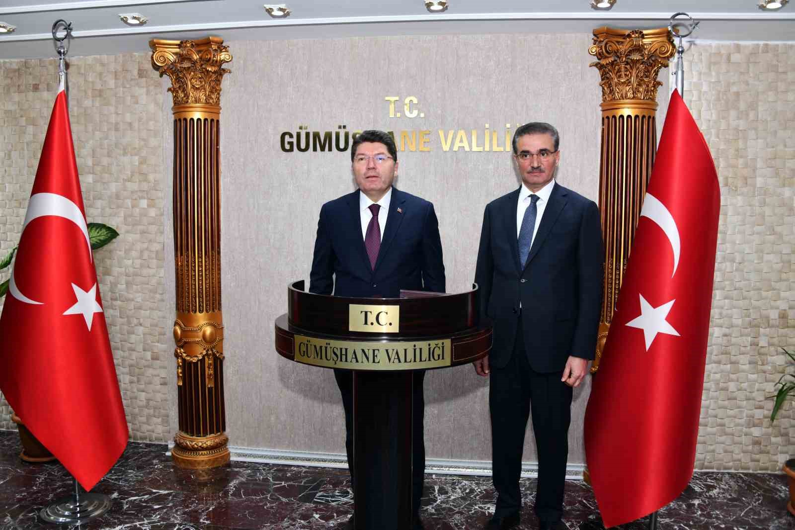 Bakan Tunç: "Ülkeyi yönetsin dedikleri Kılıçdaroğlu’na demediklerini bırakmıyorlar" 12 bakan tunc ulkeyi yonetsin dedikleri kilicdarogluna demediklerini birakmiyorlar 8 Wus5Pdss