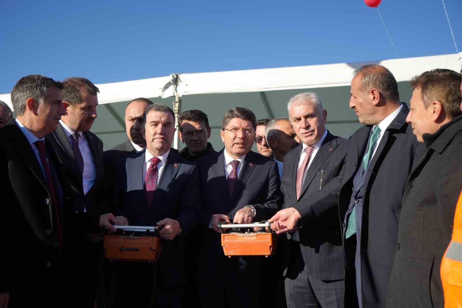 bakan tunc yargiyi birilerinin arka bahcesi olmaktan cikardik darbeciden kurtardik milletin yargisi haline getirdik f3L6Oven