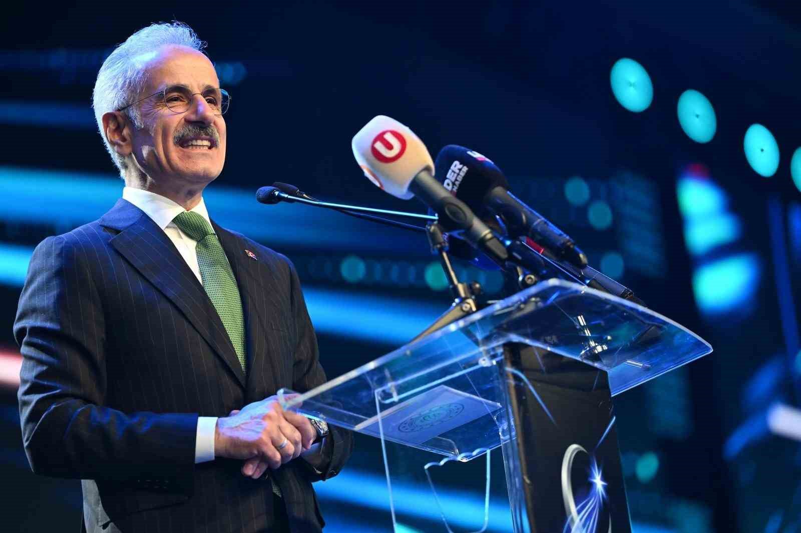 Bakan Uraloğlu: "10 gün içerisinde yaklaşık 8 milyon yeni 5G abonesi daha bu teknoloji ile tanışarak 29 milyonu aştı" 6 bakan uraloglu 10 gun icerisinde yaklasik 8 milyon yeni 5g abonesi daha bu teknoloji