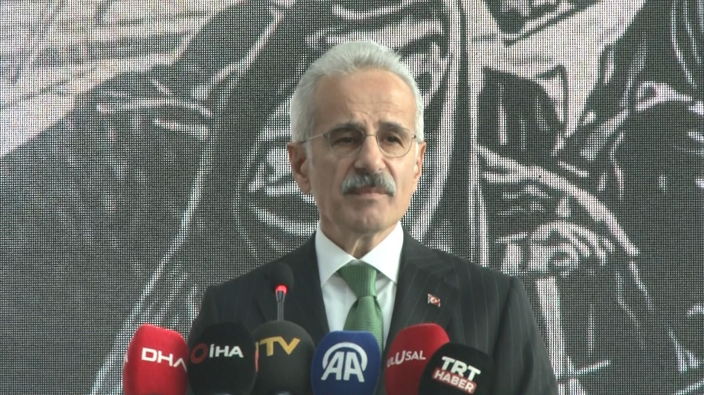 Bakan Uraloğlu: "10 milyondan fazla engelli yolcumuz ücretsiz seyahat hakkından yararlandı" 5 bakan uraloglu 10 milyondan fazla engelli yolcumuz ucretsiz seyahat hakkindan yararlandi 1 jwje5bQm