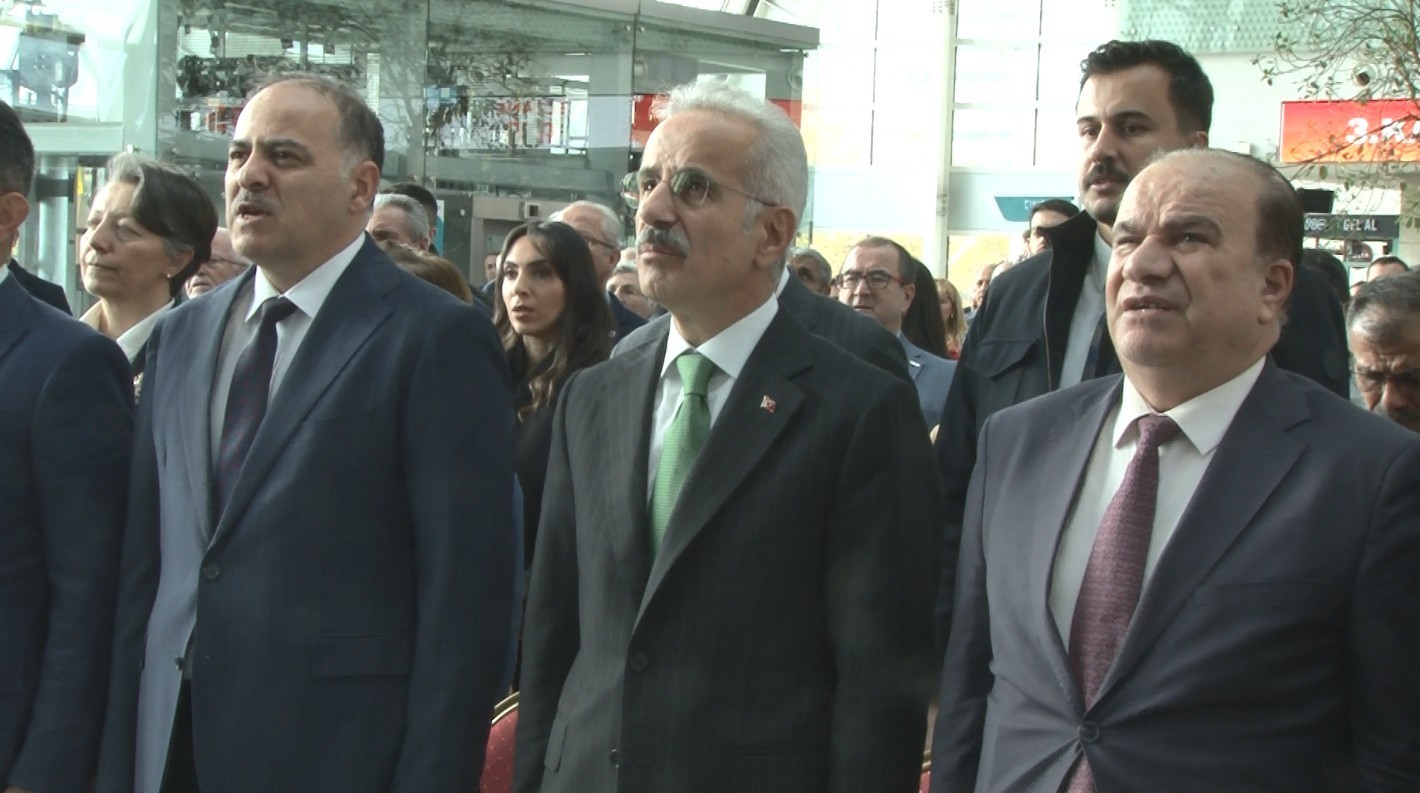 Bakan Uraloğlu: "10 milyondan fazla engelli yolcumuz ücretsiz seyahat hakkından yararlandı" 8 bakan uraloglu 10 milyondan fazla engelli yolcumuz ucretsiz seyahat hakkindan yararlandi 4 C5B2NTsr