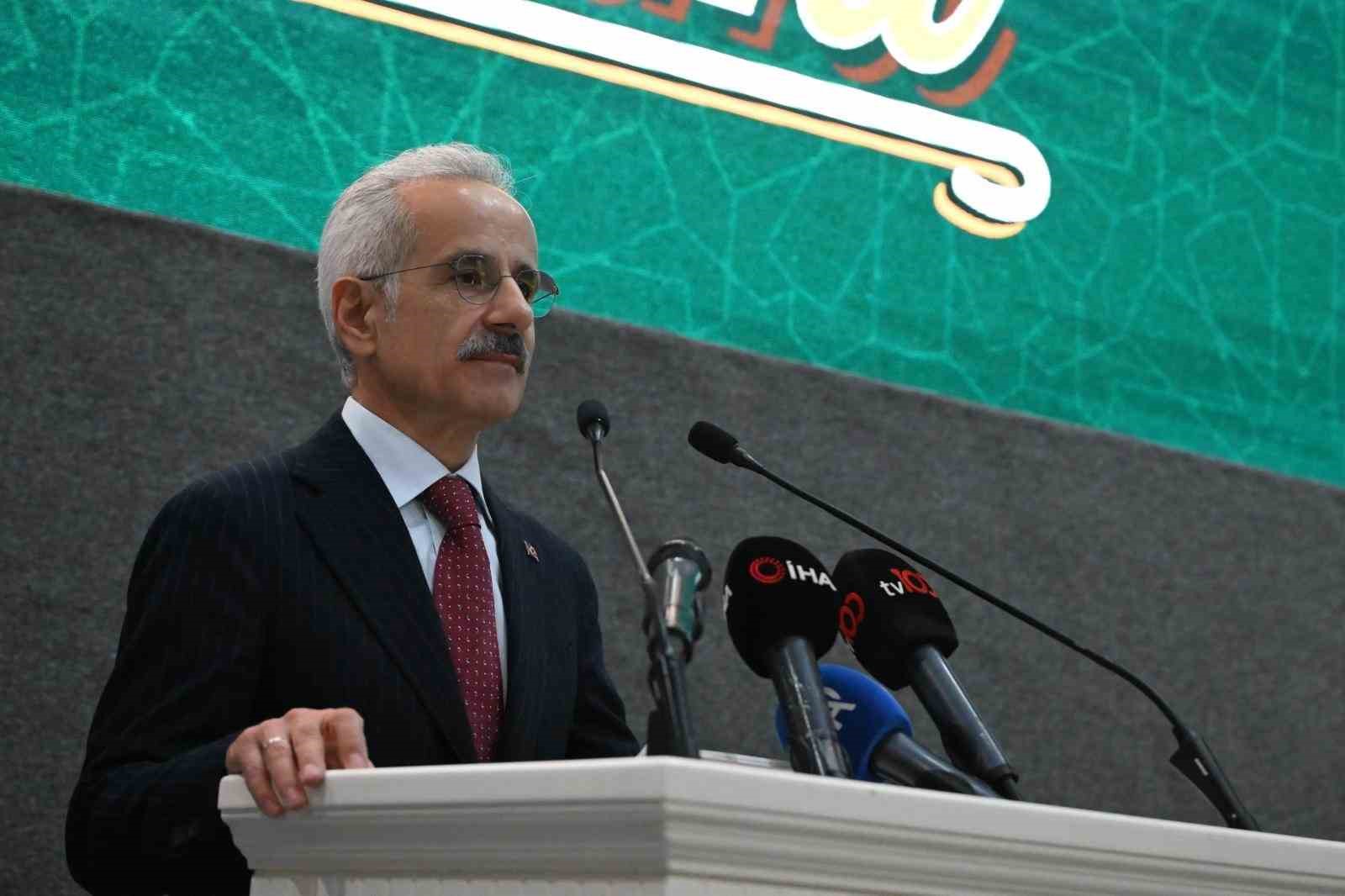 Bakan Uraloğlu: "15 yaşından küçük çocuklar sosyal paylaşım sitelerinde hesap açamayacak" 7 bakan uraloglu 15 yasindan kucuk cocuklar sosyal paylasim sitelerinde hesap acamayacak 3 bwYDfBVT