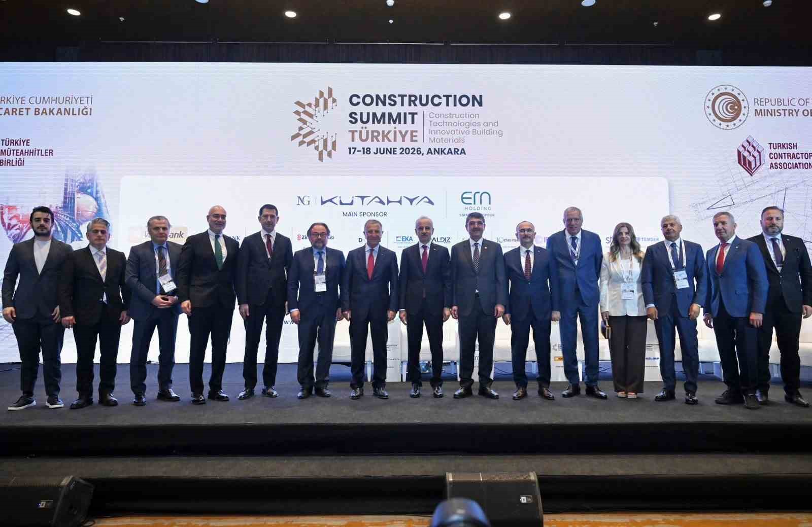 Bakan Uraloğlu: "2053 vizyonumuz doğrultusunda Türkiye’yi dünyanın en güçlü dijital altyapı merkezlerinden biri haline getirmiş olacağız" 5 bakan uraloglu 2053 vizyonumuz dogrultusunda turkiyeyi dunyanin en guclu dijital altyapi merkezlerinden biri haline lpkwC9ja