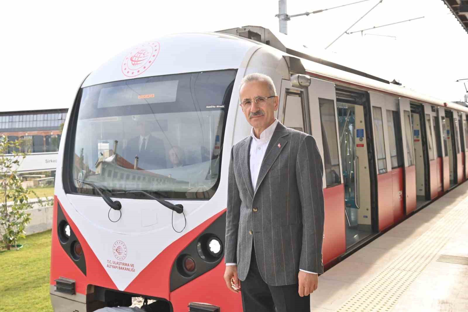 bakan uraloglu 29 ekimde ankara istanbul ve izmirde bakanliga bagli kent ici rayli sistem fwJ88bPK