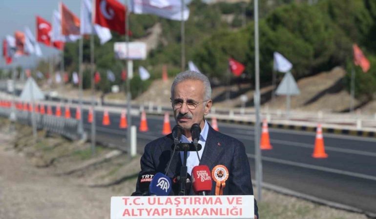 bakan-uraloglu-38-kilometrelik-bisiklet-yolunun-yapim-calismalarina-devam-ediyoruz-1JsZDTBR.jpg