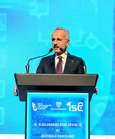 bakan-uraloglu-5g-teknolojisi-yuksek-hizi-dusuk-gecikme-suresi-ve-genis-baglanti-kapasitesiyle-dijital-VlTB4QRO.jpg