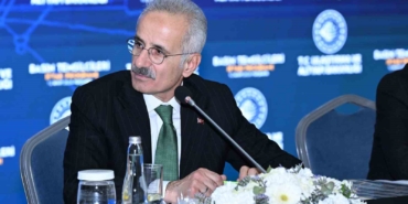 bakan-uraloglu-800-tane-geminin-hala-hurmuz-bogazinda-oldugunu-soyleyebilirim-w42v3yaR.jpg
