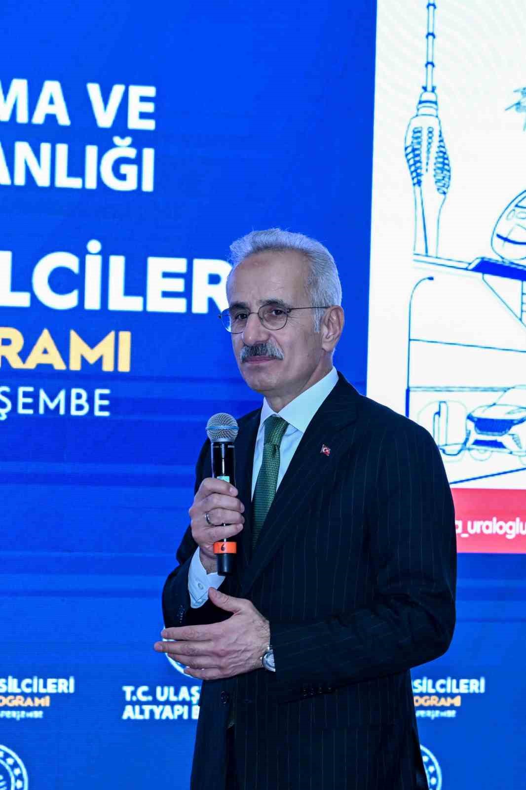 bakan uraloglu 95 milyon civarinda cep telefonu var bunlarin 32 milyonu 5gye uyumlu 2 uB9UrYQi