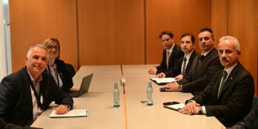 bakan-uraloglu-almanyada-7XEPaRjE.jpg