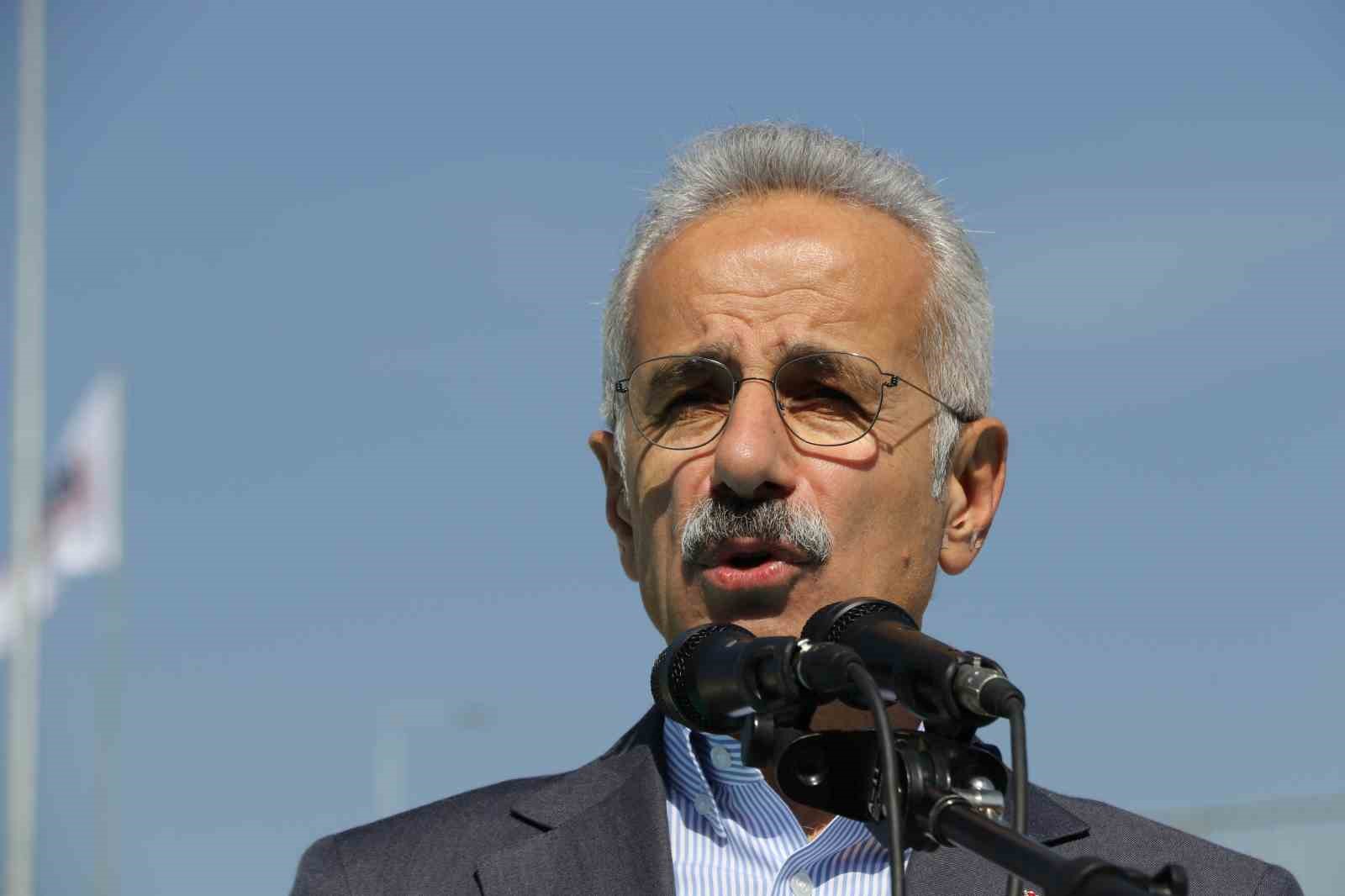 Bakan Uraloğlu: "Antalya’nın kalbine giden yolları açarken sevgi, hizmet ve kararlılıkla bu hoş kenti geleceğe taşıyacağız" 4 bakan uraloglu antalyanin kalbine giden yollari acarken sevgi hizmet ve kararlilikla bu hos kenti Gz4yCaZG