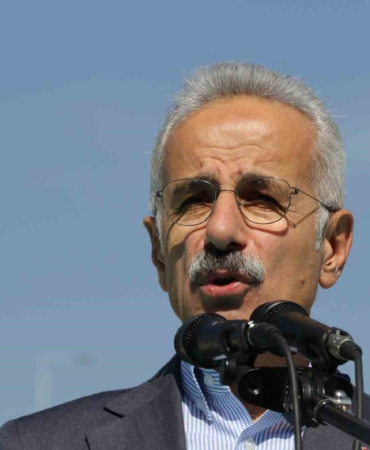 bakan-uraloglu-antalyanin-kalbine-giden-yollari-acarken-sevgi-hizmet-ve-kararlilikla-bu-hos-kenti-l1tdw7A1.jpg