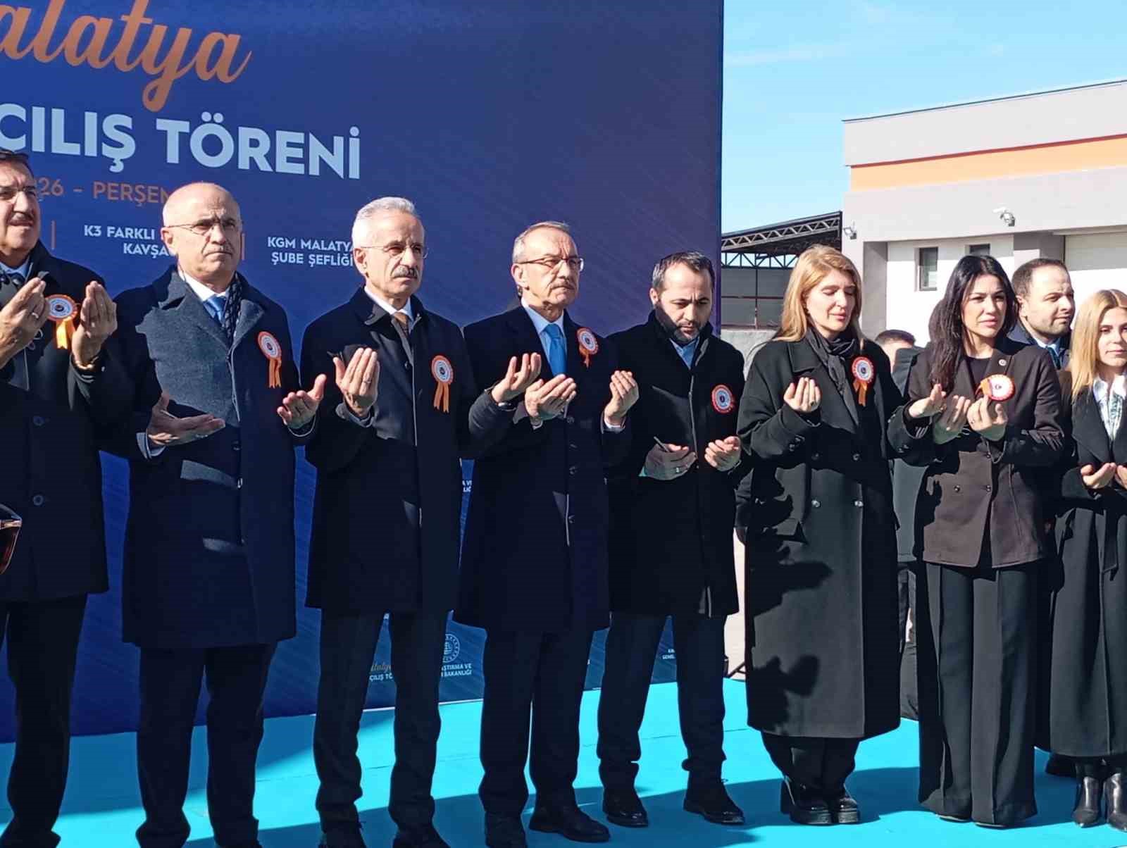 bakan uraloglu bugune kadar deprem bolgesindeki illere toplam 794 milyar liralik yatirim yaptik 1
