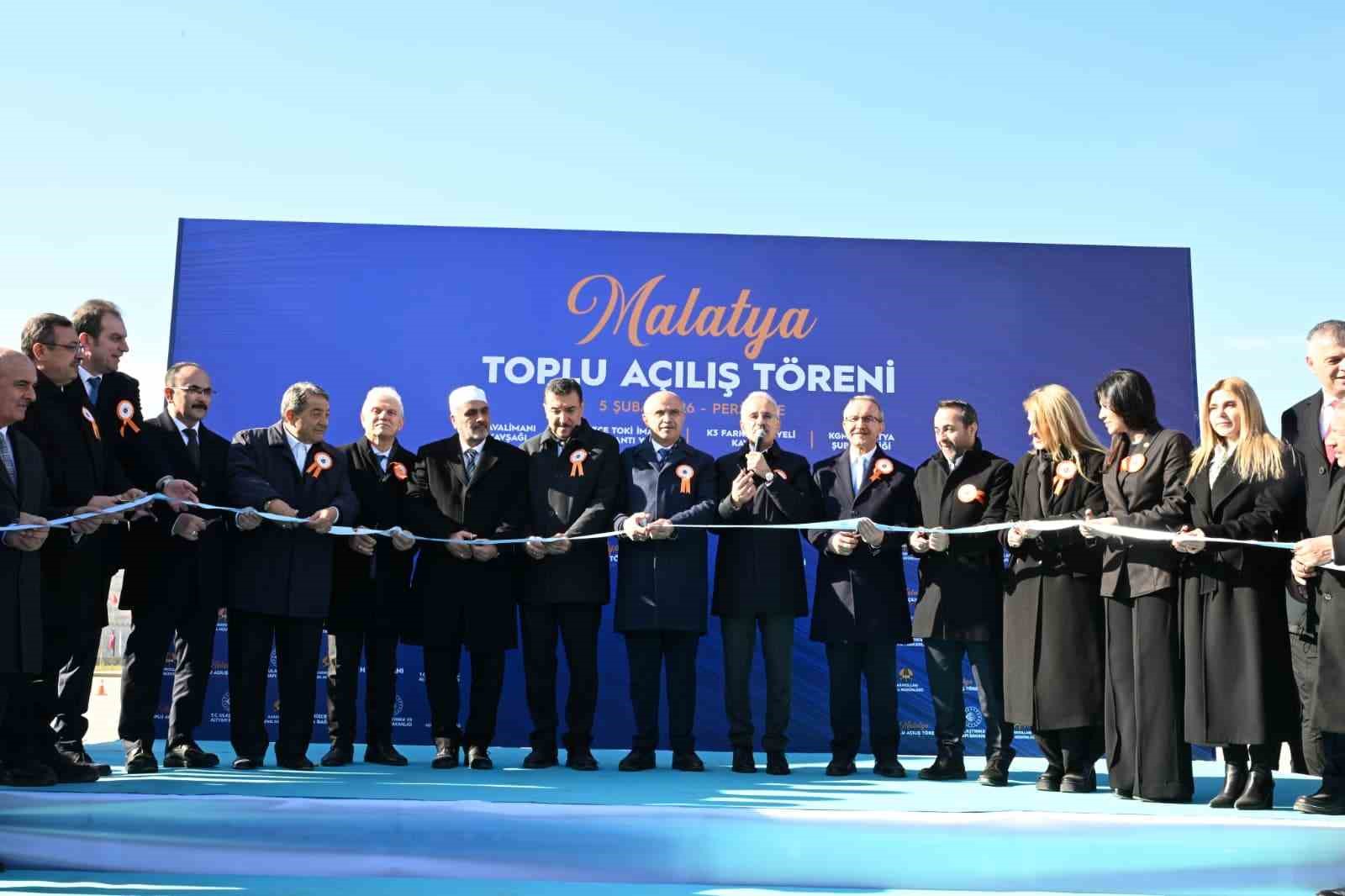 bakan uraloglu bugune kadar deprem bolgesindeki illere toplam 794 milyar liralik yatirim yaptik 3 6Zl4z2Xf
