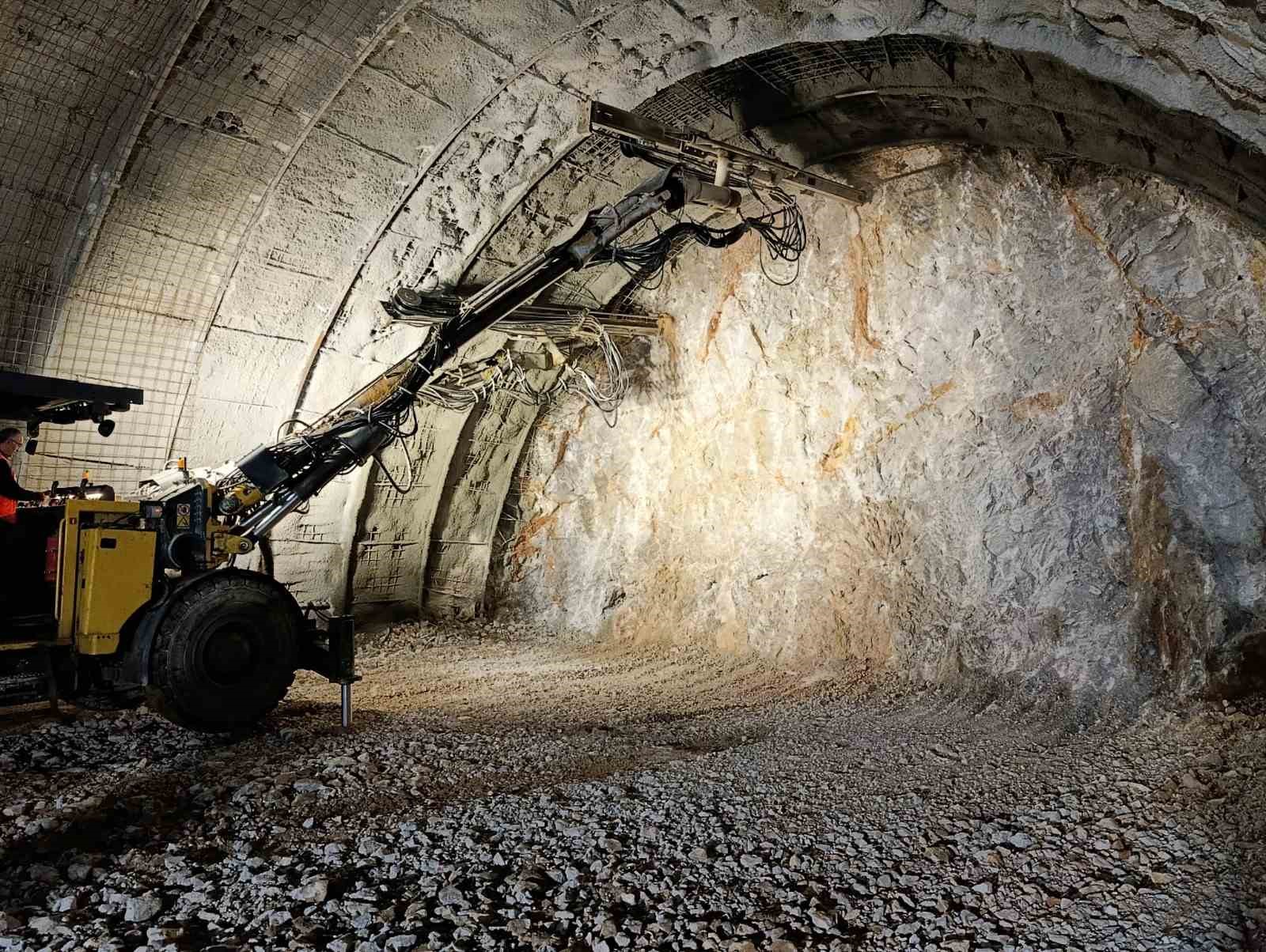 bakan uraloglu bursa ulkemizin yuksek hizli tren agina baglanacak 1 y8mbgRIE