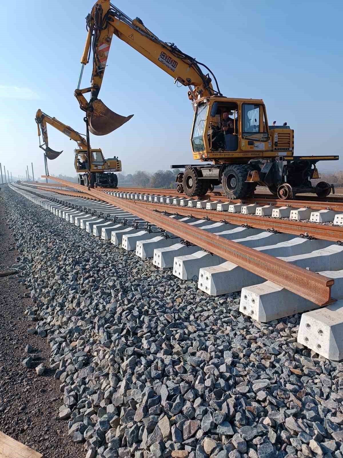 bakan uraloglu bursa ulkemizin yuksek hizli tren agina baglanacak 4 upNeUDpp