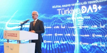 bakan-uraloglu-dab-ile-istanbula-448-yeni-radyo-frekansi-kazandirdik-Y3hqdzBM.jpg