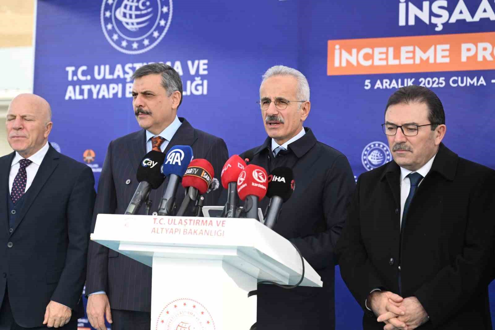 bakan uraloglu daglarin kalbine muhendislik imzasi atan bir eser 2 wizQw1OE