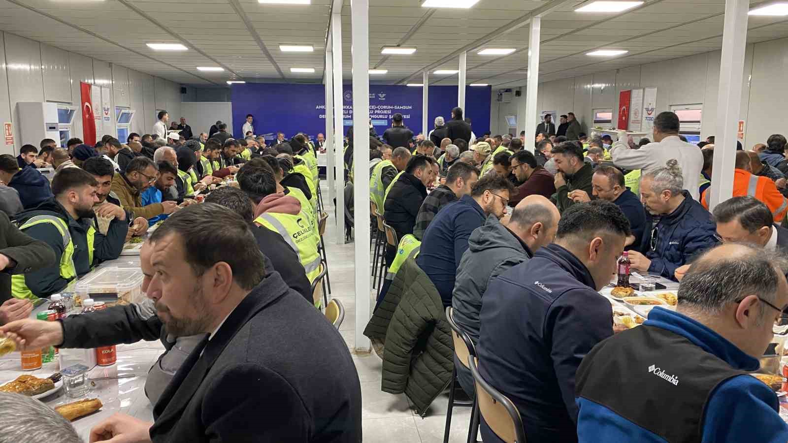 bakan uraloglu delice corum hizli tren hattinda fiziki ilerleme yuzde 25e yaklasti 8 93giYI4h