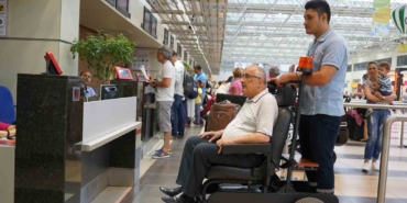 bakan-uraloglu-demiryolunda-2017-yilindan-bu-yana-yaklasik-9-milyon-engelli-yolcumuza-ucretsiz-hizmet-RzCHpPkv.jpg