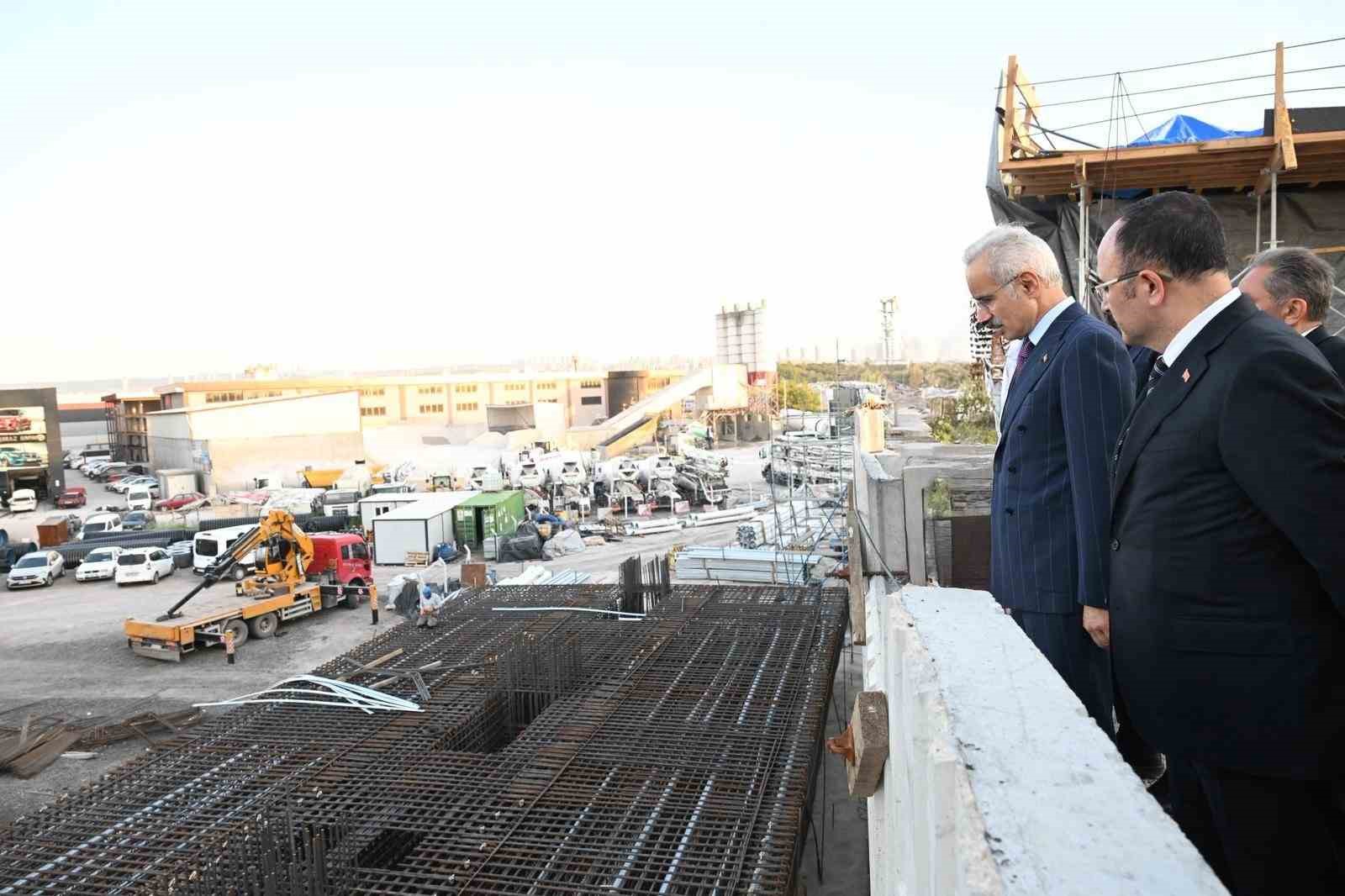 Bakan Uraloğlu: "(Etimesgut Havalimanı) 2 bin 450 metre uzunluğundaki pisti 3 bin metreye uzatıyoruz" 7 bakan uraloglu etimesgut havalimani 2 bin 450 metre uzunlugundaki pisti 3 bin metreye uzatiyoruz Ar2ZiCTc