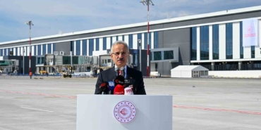 bakan-uraloglu-her-gun-ortalama-yaklasik-9-stadyum-dolusu-yolcu-havayolu-ile-seyahat-etti-uIEGeEdX.jpg