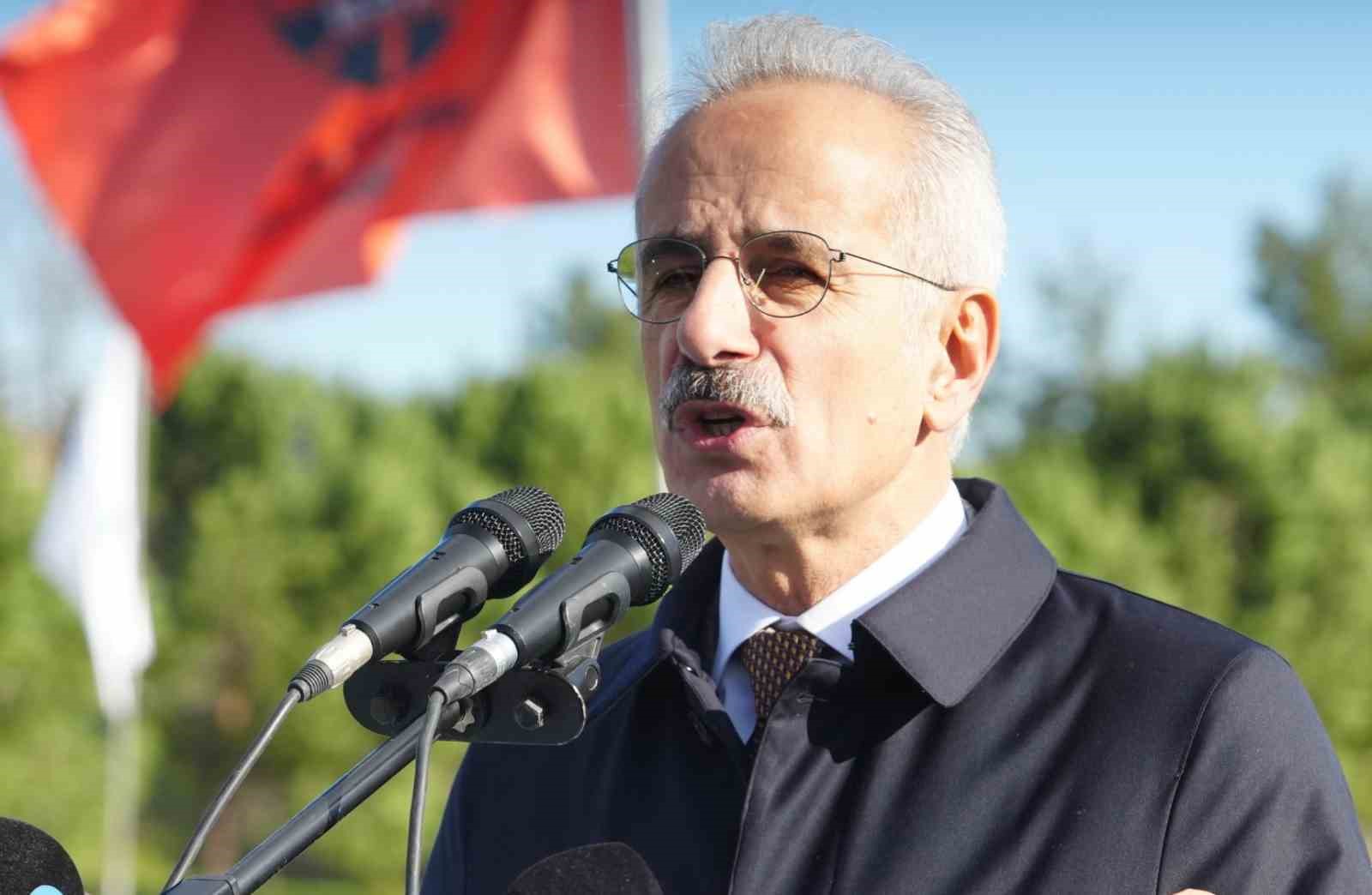 Bakan Uraloğlu: "Hızlı tren projesi tamamlandığında Ankara-Samsun arası 2,5 saate düşecek" 5 bakan uraloglu hizli tren projesi tamamlandiginda ankara samsun arasi 25 saate dusecek 1 pFXiyvSn