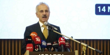 bakan-uraloglu-hurmuz-bogazinda-turk-bayrakli-gemiler-icin-isps-guvenlik-seviyesi-3e-cikardik-karayolu-NZHDbvX4.jpg