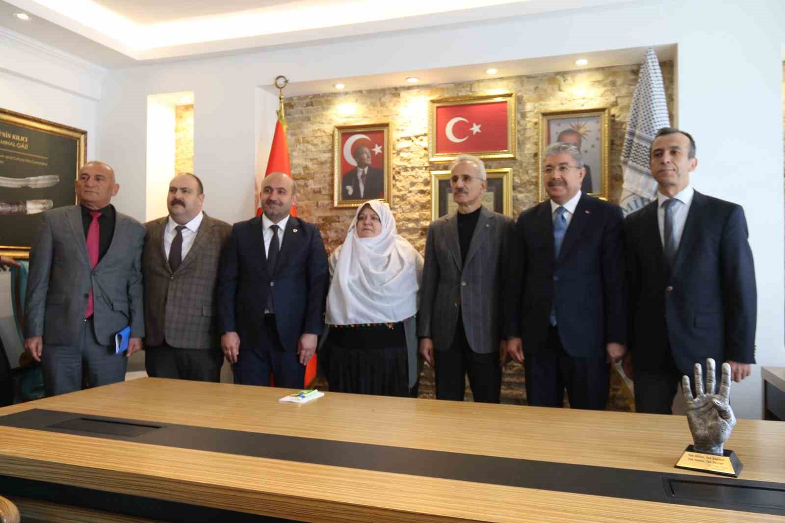 bakan uraloglu insallah onumuzdeki sene de her seyle beraber bu yolu bitirecegiz 3 jDhwUmta