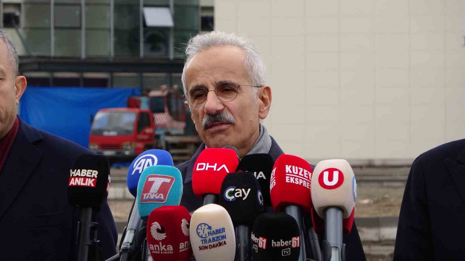 Bakan Uraloğlu: "İran, Irak, Suriye, Lübnan ve Ürdün‘e olan bütün uçuşları 2 Mart’a kadar iptal ettik" 4 bakan uraloglu iran irak suriye lubnan ve urdune olan butun ucuslari 2 marta kadar 3tpI5MSm