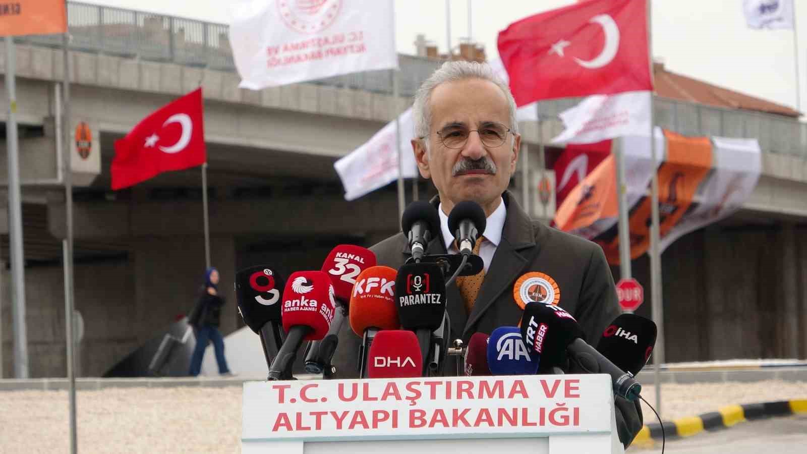 bakan uraloglu ispartada son 24 yilda ulasima 354 milyar lira yatirim yaptik 0 aOWrKs42