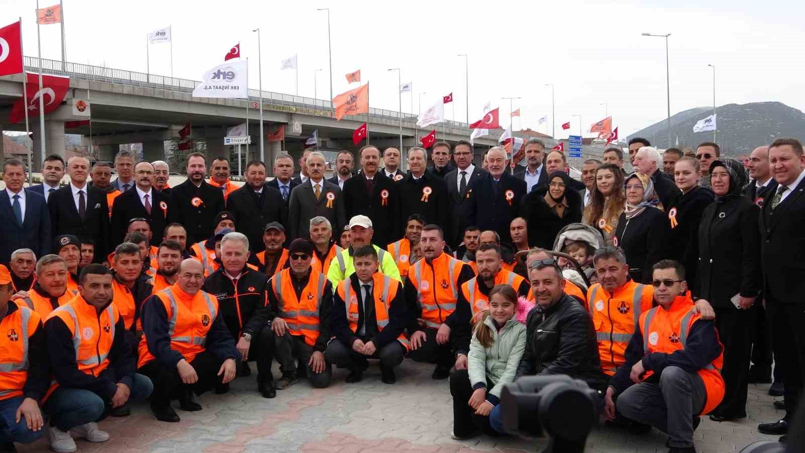 bakan uraloglu ispartada son 24 yilda ulasima 354 milyar lira yatirim yaptik 4