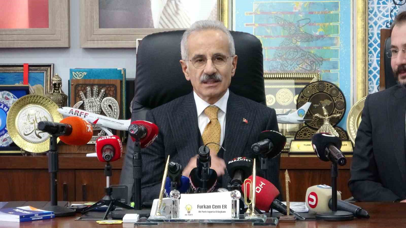 Bakan Uraloğlu: "Isparta’mızda Dereboğazı yolu gündemimizde ve bir mesafe kat ettikten sonra çalışmaların devamını ileride sürdüreceğiz" 7 bakan uraloglu ispartamizda derebogazi yolu gundemimizde ve bir mesafe kat ettikten sonra calismalarin devamini 4k3G6HmI