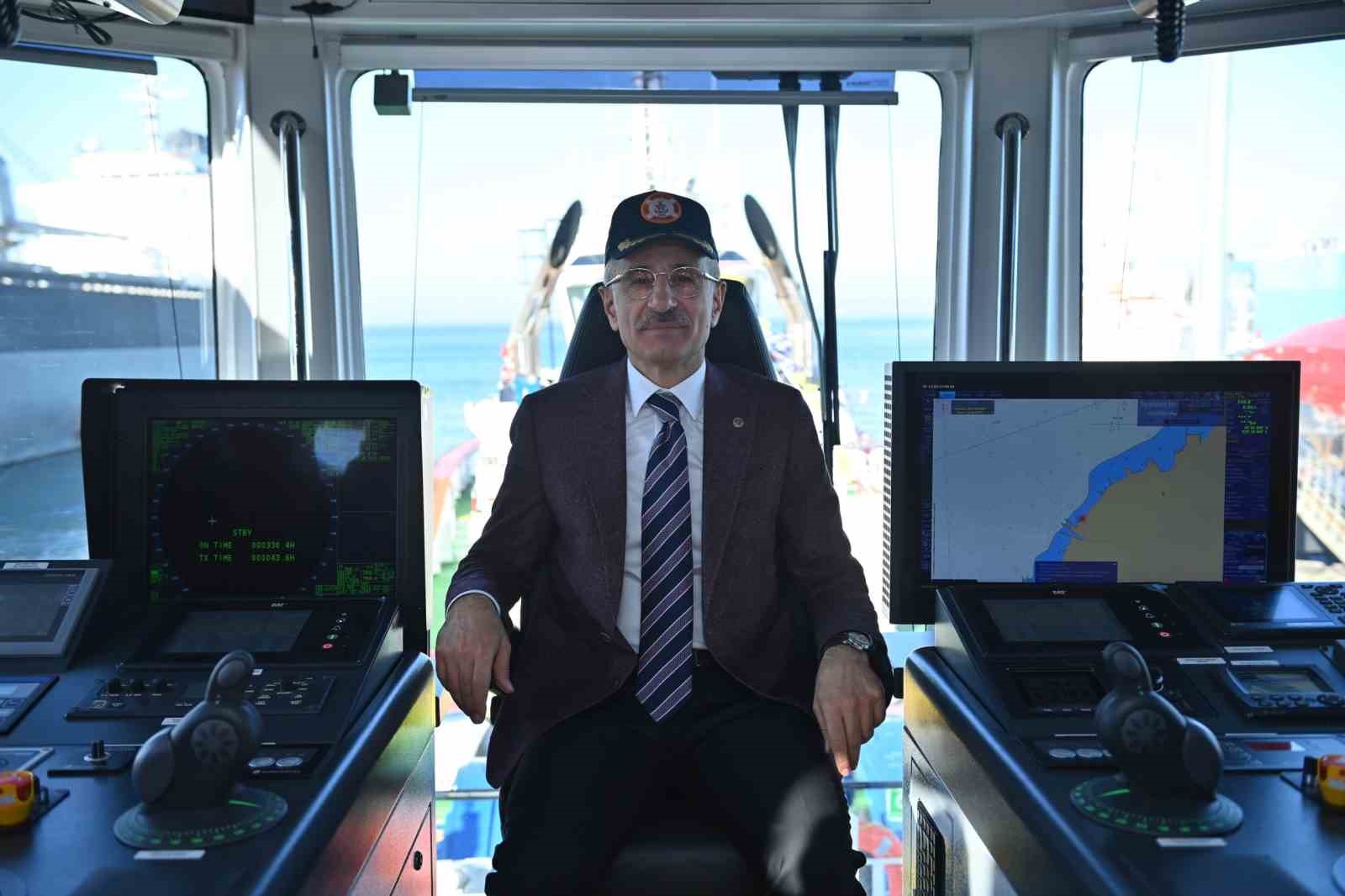 Bakan Uraloğlu: "İstanbul’da gemilere 7 gün 24 saat kesintisiz haberleşme hizmeti sunacağız" 4 bakan uraloglu istanbulda gemilere 7 gun 24 saat kesintisiz haberlesme hizmeti sunacagiz 0 dJGNsGIC