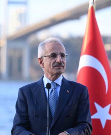 bakan-uraloglu-kasim-ayinda-limanlarimizda-elleclenen-yuk-miktari-46-milyon-863-bin-236-ton-L6i7fssf.jpg