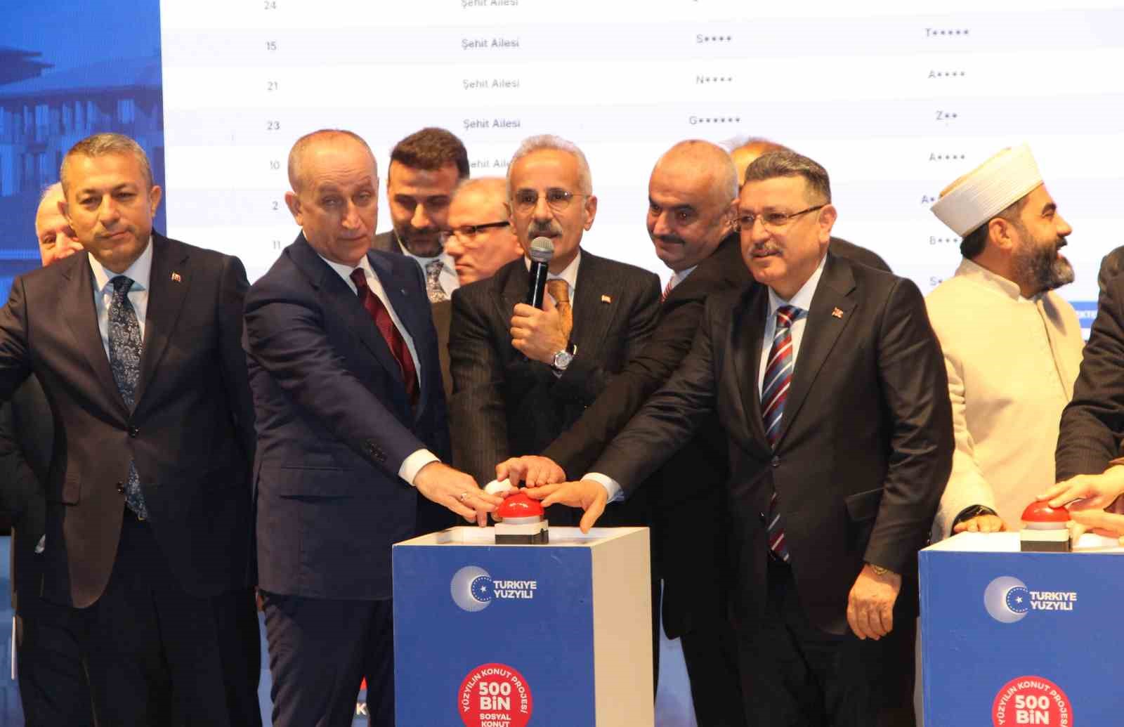 bakan uraloglu kurt kardeslerimizle aramiza hic kimse engel koyamaz hic kimse aramizi acamaz 3 OHL9lGmw