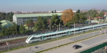 bakan-uraloglu-milli-elektrikli-tren-setlerimizi-devreye-aliyoruz-mWIFccTv.jpg