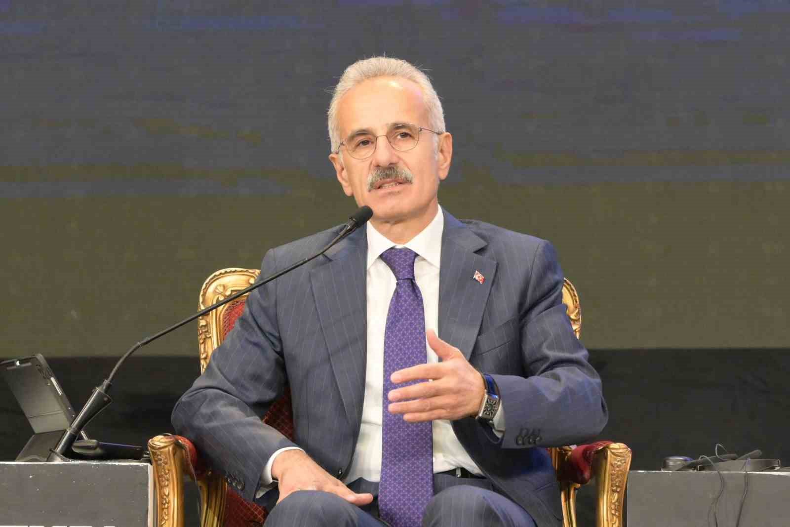 Bakan Uraloğlu: "Mısır ile Ro-Ro taşımacılığının yeniden başlatılması noktasında bir gayretimiz var" 8 bakan uraloglu misir ile ro ro tasimaciliginin yeniden baslatilmasi noktasinda bir gayretimiz var 4 vbwmwDvh