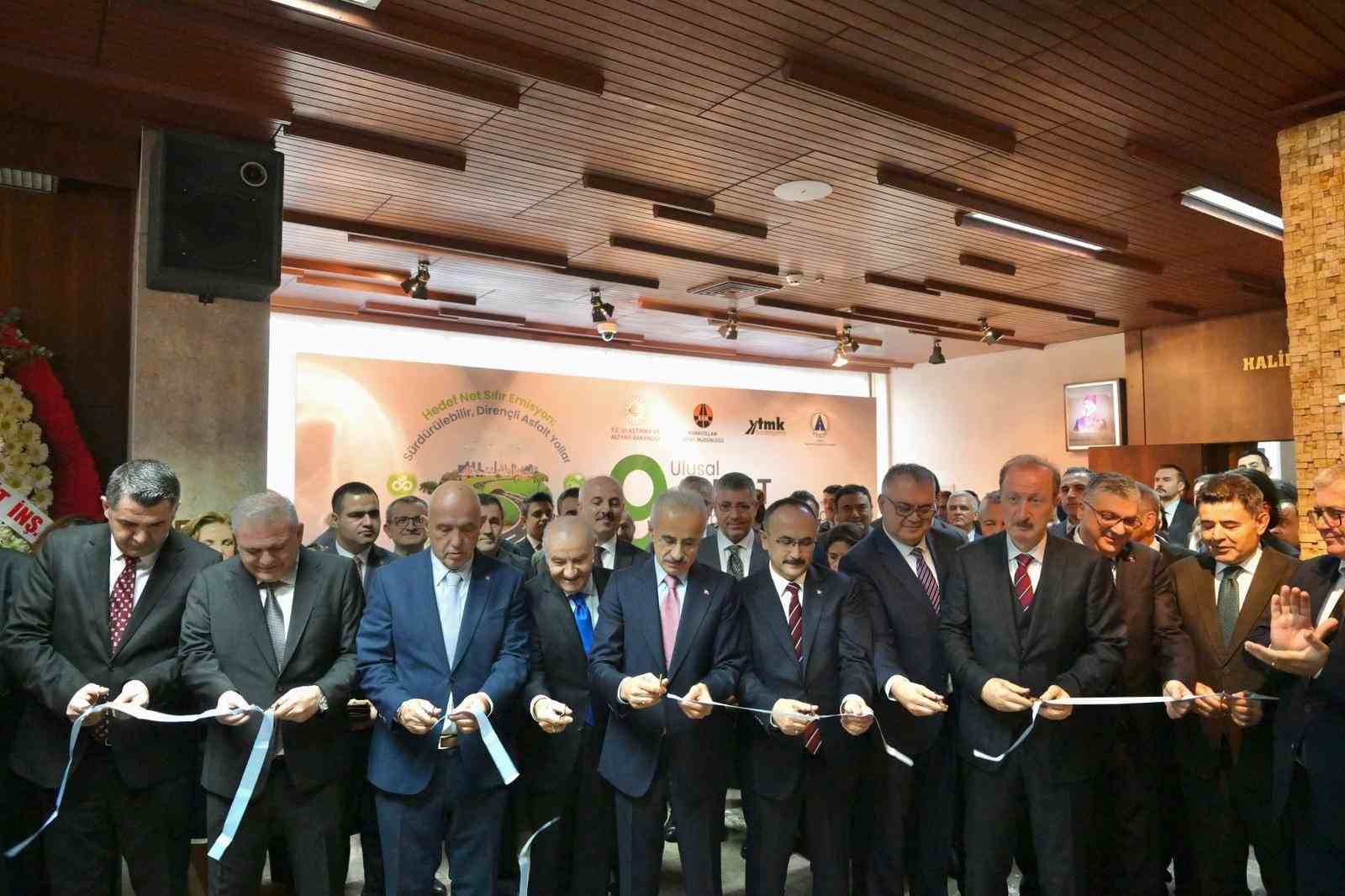 bakan uraloglu otoyol artis hizinda avrupada 1inci siradayiz 0 FvDmhfEL