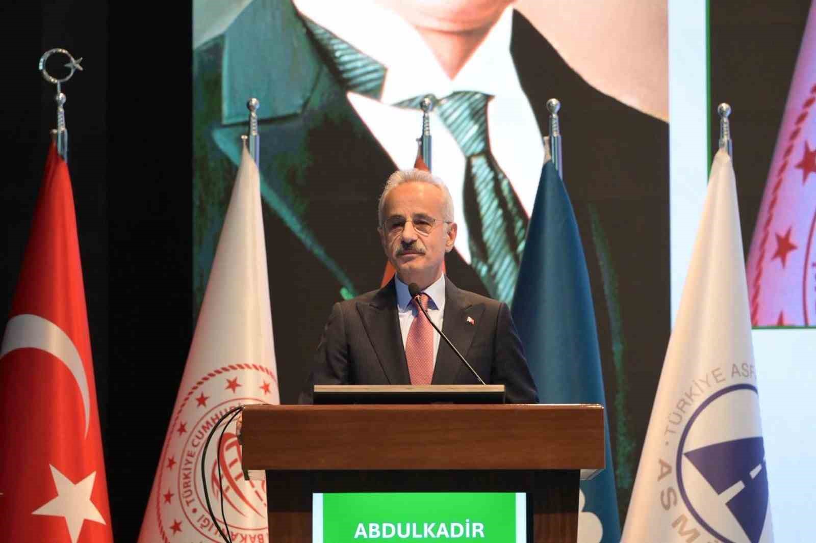 bakan uraloglu otoyol artis hizinda avrupada 1inci siradayiz 2 26iJB5Nw