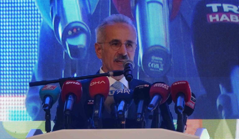 bakan-uraloglu-sehirlerimizin-ulasim-planlarinin-hazirlanmasina-cok-onem-veriyoruz-OUq9qXZH.jpg