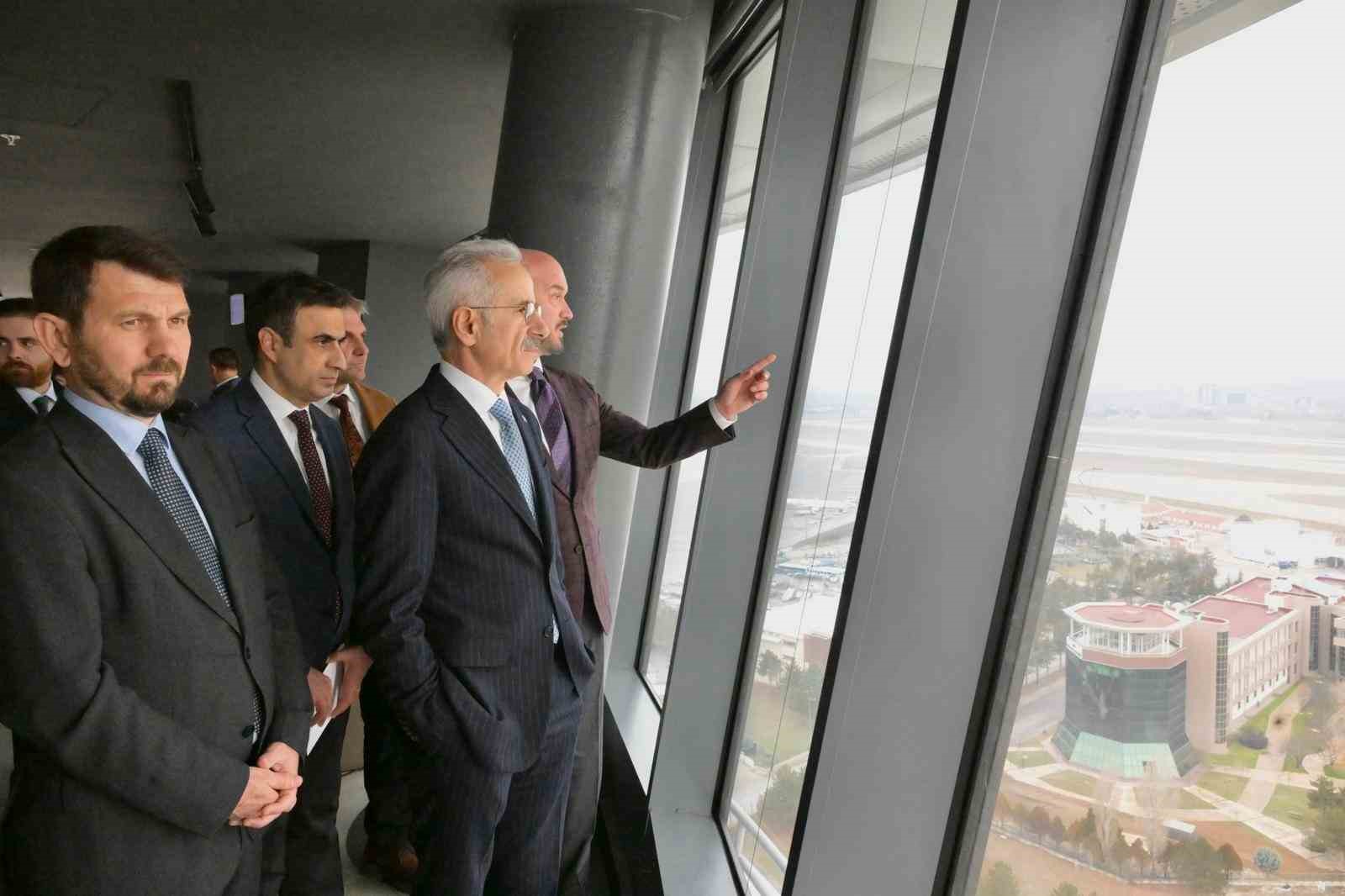 Bakan Uraloğlu: "Toplam 41 bin 52 metrekare inşaat alanına sahip çok sayıda binayı çağın en son teknolojisine uygun olarak inşa ettik" 5 bakan uraloglu toplam 41 bin 52 metrekare insaat alanina sahip cok sayida binayi cagin pKp6Uq4z