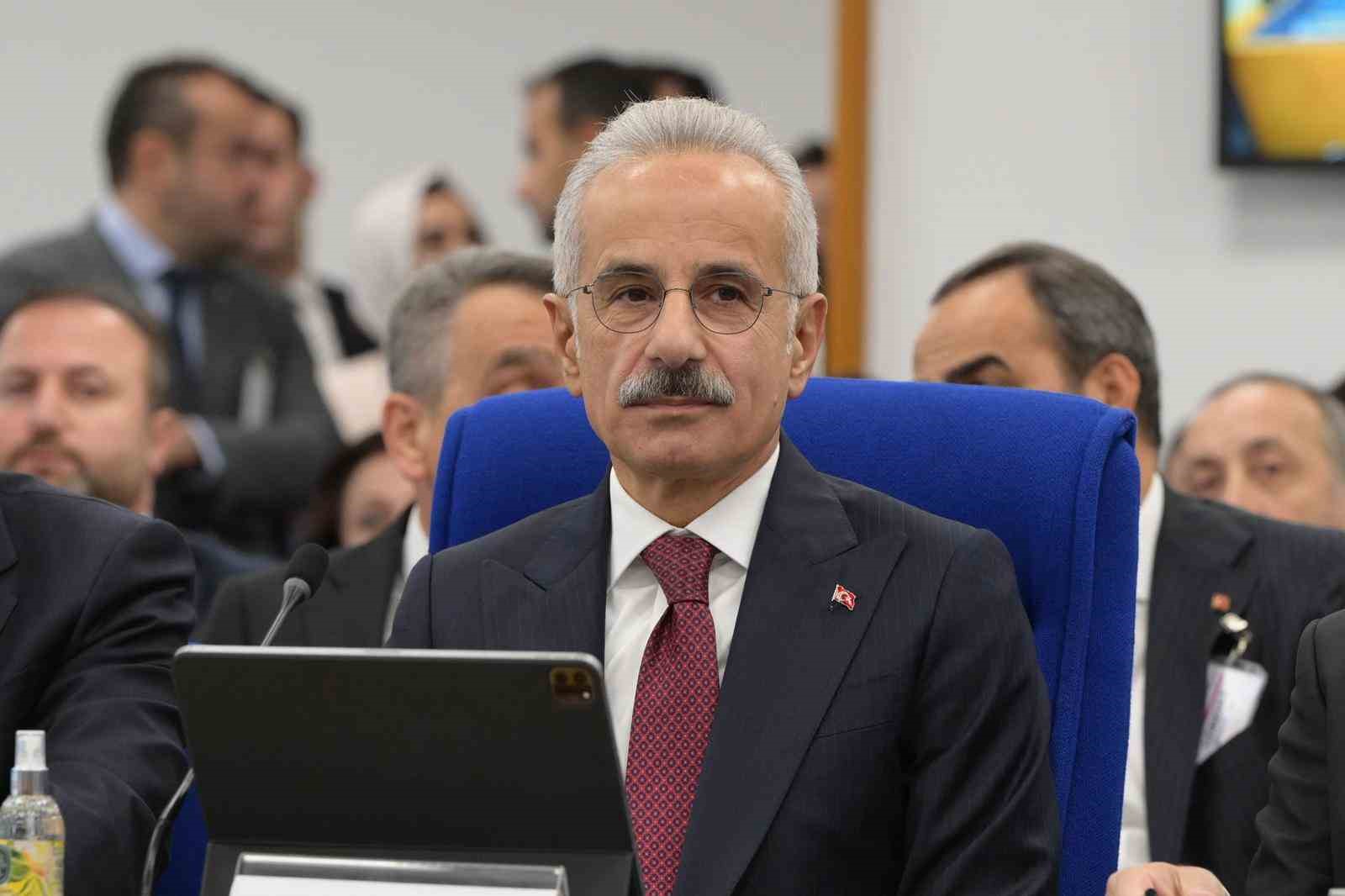 Bakan Uraloğlu: "Toplam yatırım tutarı 189 milyar lira olan 44 projeyi tamamladık" 5 bakan uraloglu toplam yatirim tutari 189 milyar lira olan 44 projeyi tamamladik 1 SOYivIns