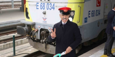 bakan-uraloglu-turistik-dogu-ekspresinin-yeni-sezonunda-10-bin-800-seyahat-tutkununa-anadolunun-buyusunu-A92Is6D7.jpg