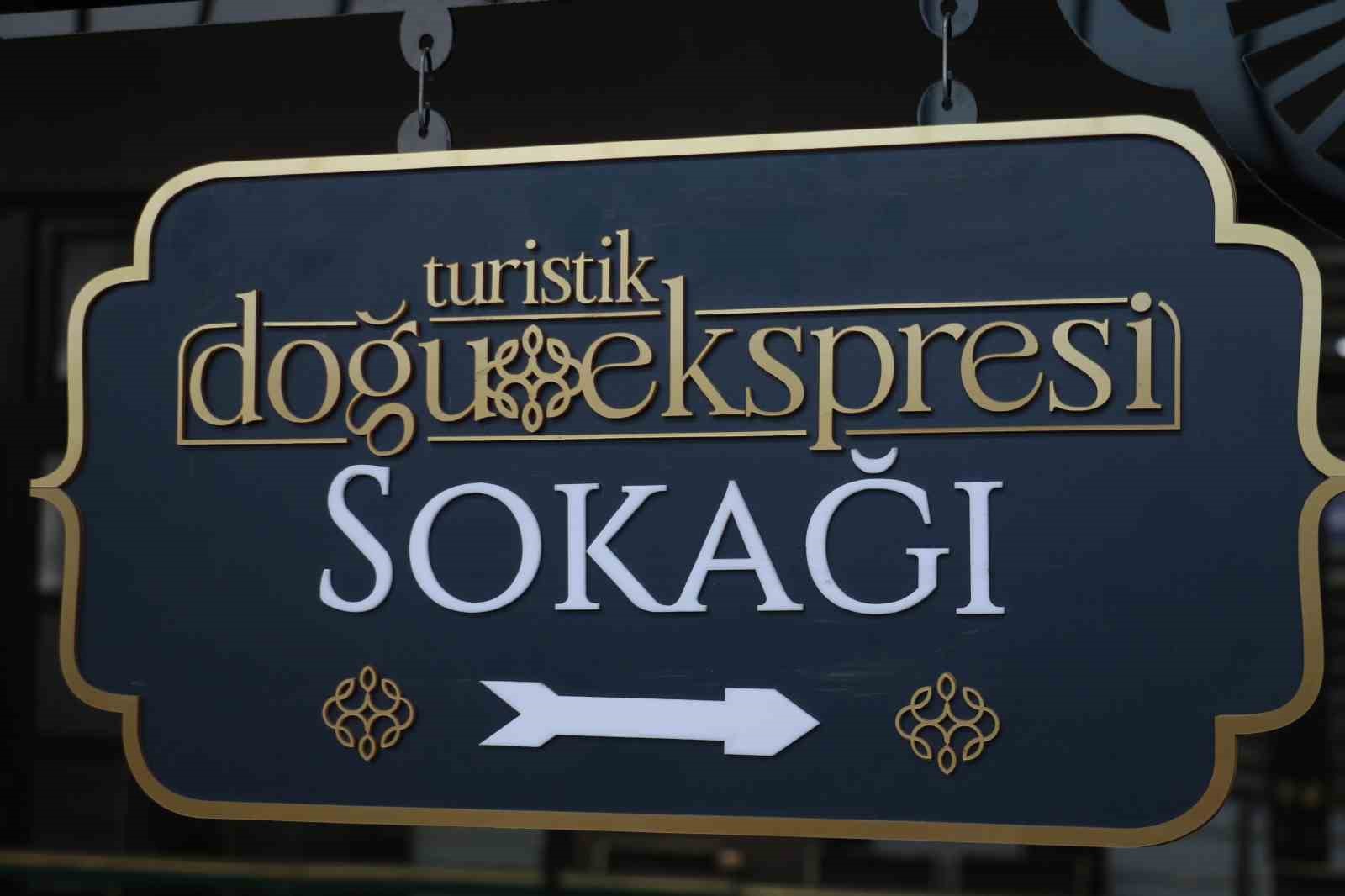 Bakan Uraloğlu: "Turistik Doğu Ekspresi’nin yeni sezonunda 10 bin 800 seyahat tutkununa Anadolu’nun büyüsünü yaşatacağız" 9 bakan uraloglu turistik dogu ekspresinin yeni sezonunda 10 bin 800 seyahat tutkununa anadolunun buyusunu GHXwLacZ