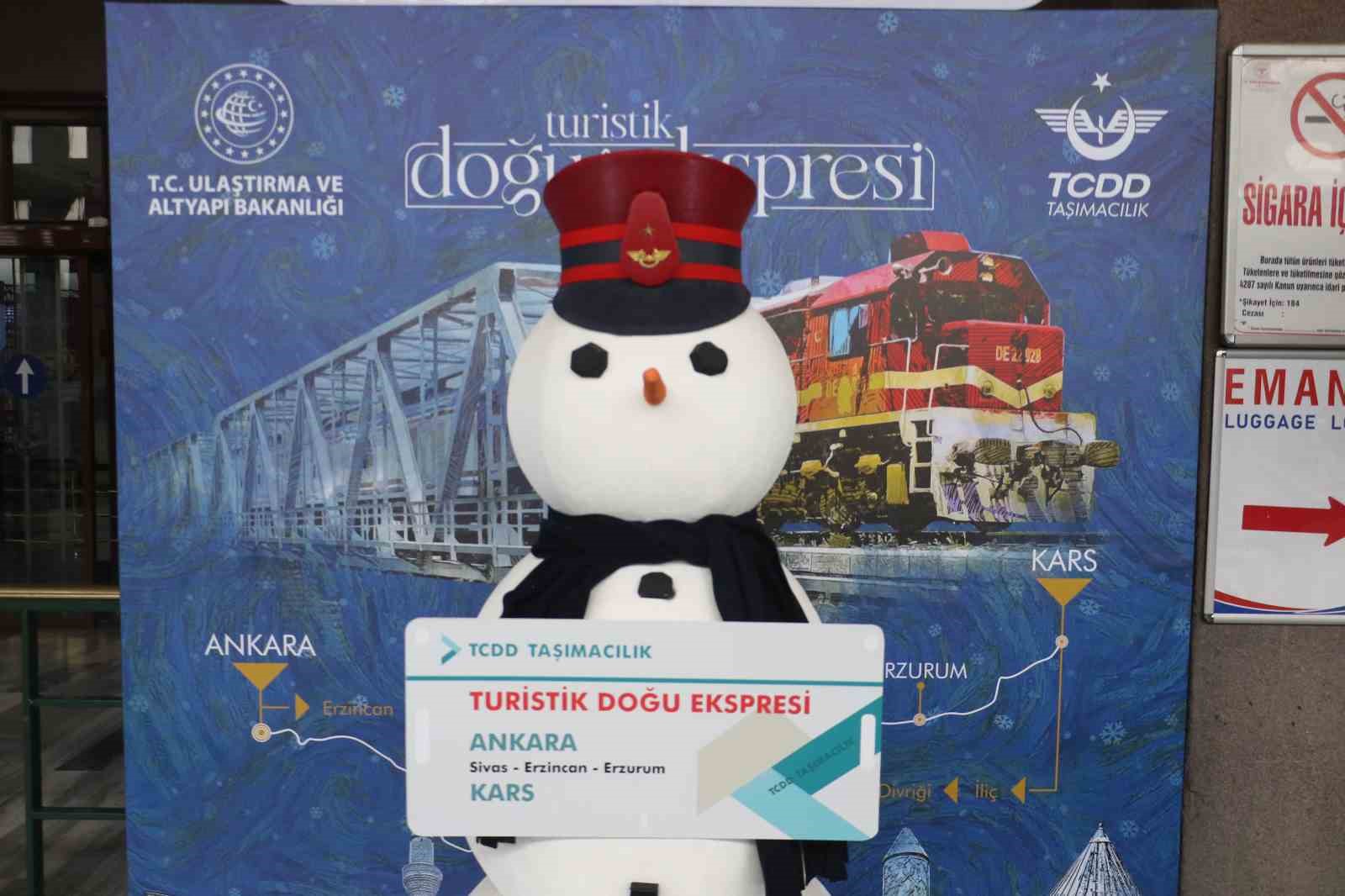 Bakan Uraloğlu: "Turistik Doğu Ekspresi’nin yeni sezonunda 10 bin 800 seyahat tutkununa Anadolu’nun büyüsünü yaşatacağız" 6 bakan uraloglu turistik dogu ekspresinin yeni sezonunda 10 bin 800 seyahat tutkununa anadolunun buyusunu aPJLhViV