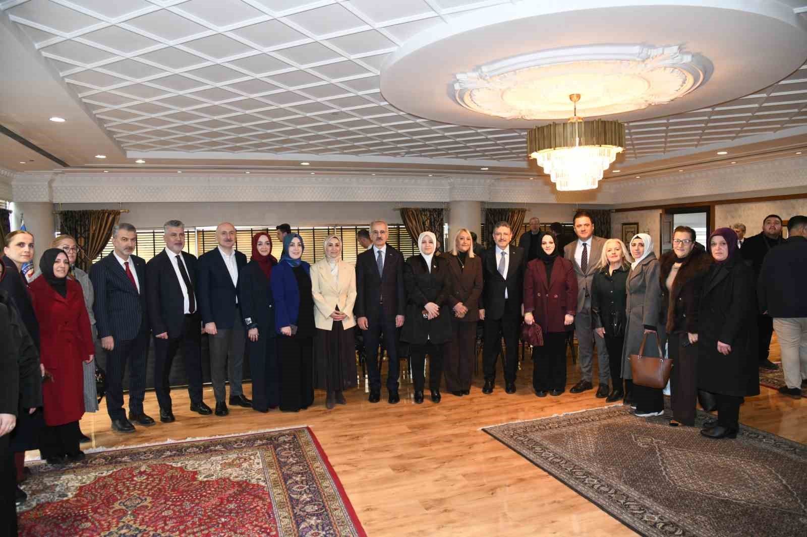 Bakan Uraloğlu: "Türkiye, tüm bu karmaşanın içerisinde bir güven adası olarak konumunu güçlü bir şekilde yürütüyor" 7 bakan uraloglu turkiye tum bu karmasanin icerisinde bir guven adasi olarak konumunu guclu bir XJYYEdZB