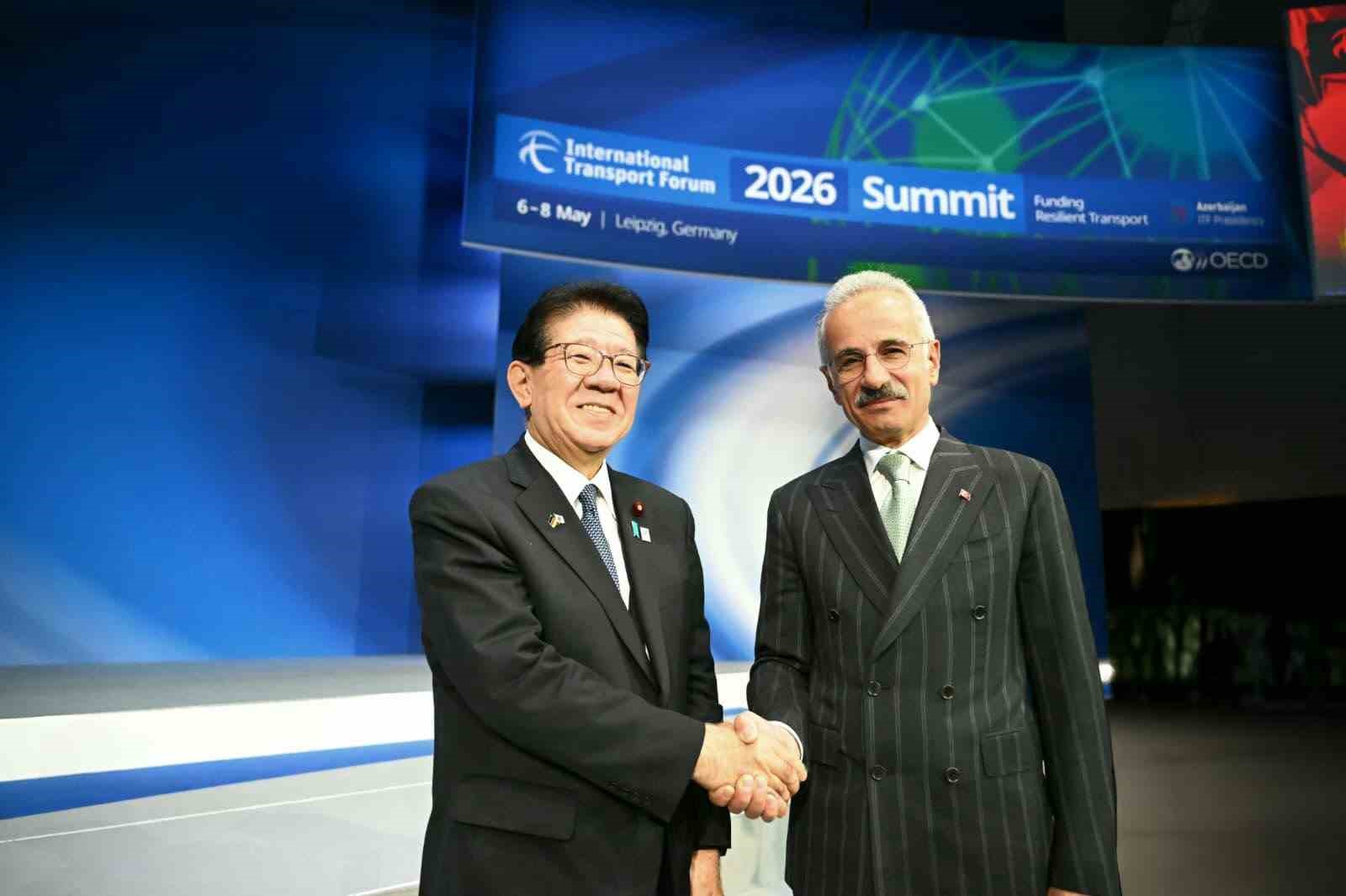 bakan uraloglu turkiye ulastirma politikalarini yalnizca kapasite artisi uzerine degil sureklilik cesitlilik ve esneklik denpL8yl