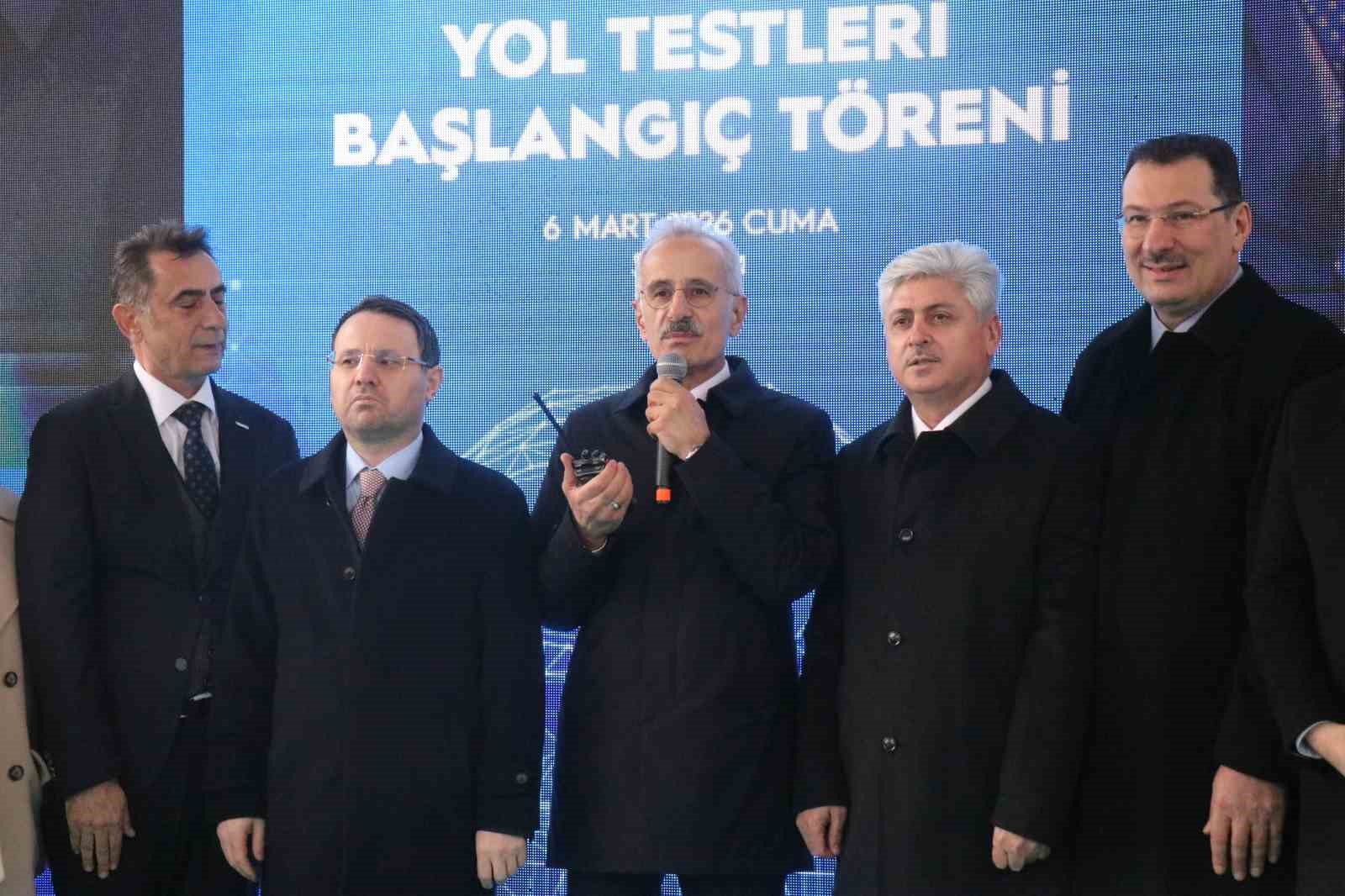 Bakan Uraloğlu: "Türkiye’nin 225 kilometre hıza sahip milli elektrikli hızlı trenimizin yol testlerini bugün resmen başlatıyoruz" 7 bakan uraloglu turkiyenin 225 kilometre hiza sahip milli elektrikli hizli trenimizin yol testlerini bugun K6yL9gKC